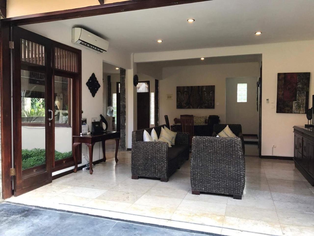 Kuta Holiday Villas מראה חיצוני תמונה