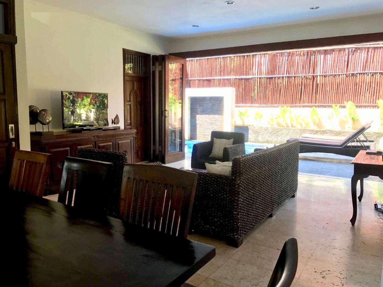 Kuta Holiday Villas מראה חיצוני תמונה