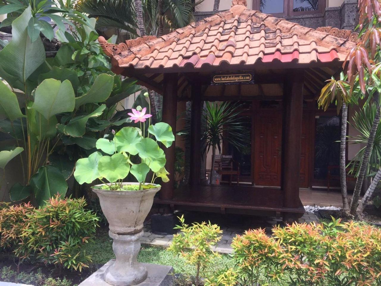 Kuta Holiday Villas מראה חיצוני תמונה